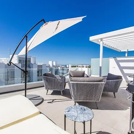 Le Mirage Ph With Awesome Rooftop Terrace! Rdr221 Διαμέρισμα *